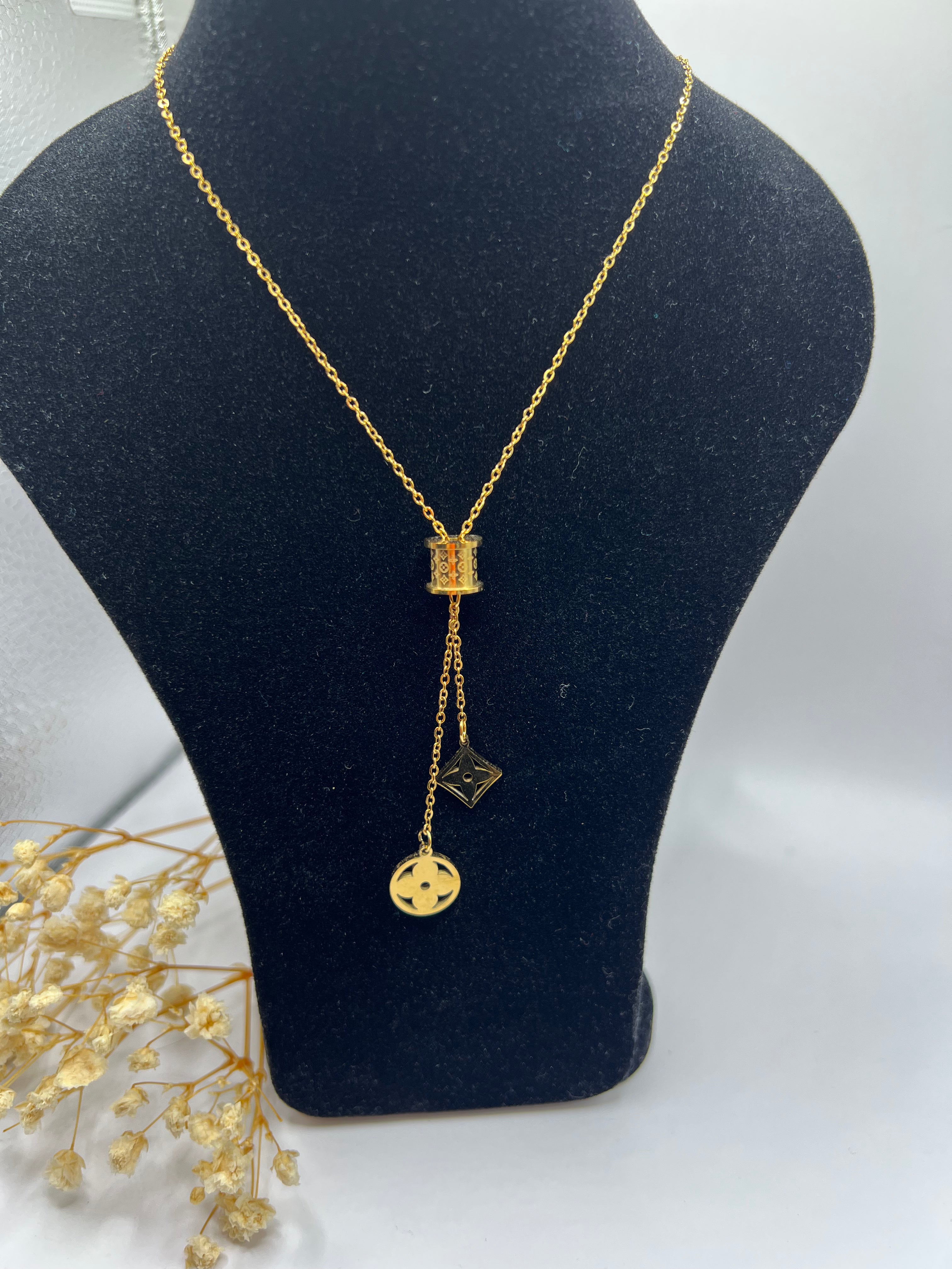 Evie necklace.&nbsp;