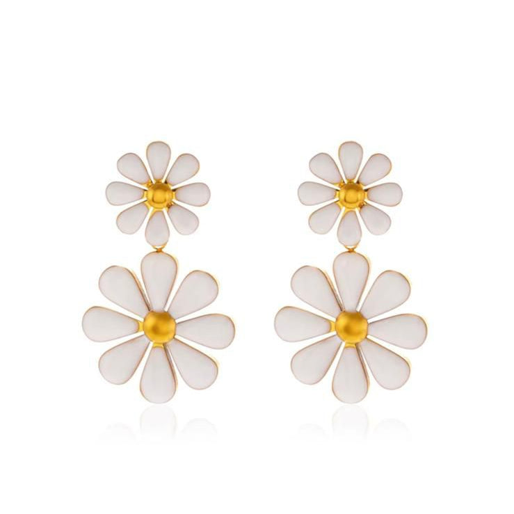 Daisy earrings