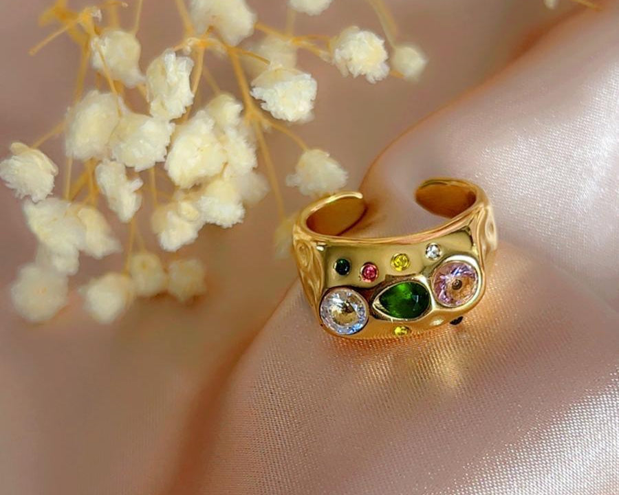 Scarlet ring