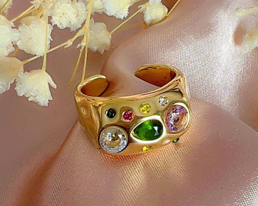 Scarlet ring